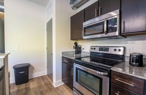 Church Hill Apartment | Landing | Chic 1BD, Rooftop Lounge, Clubhouse