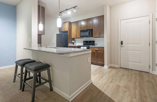 Manassas Park Apartment | Landing | Chic 1BD, Pool, Gym