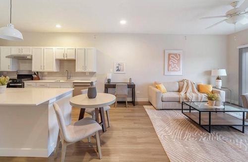 Willow Springs Apartment | Landing | Chic 1BD, Pool, Clubhouse