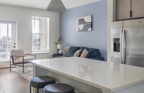 Ono Island Apartment | Landing | Chic 1BD, Yoga Studio, Pool