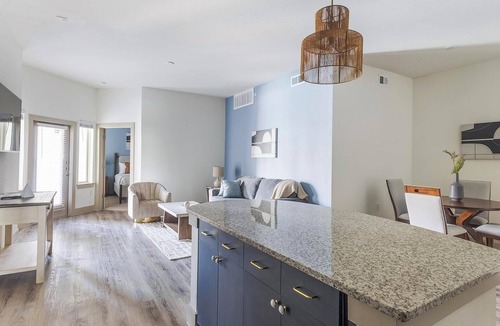 Addicks Apartment | Landing | Chic 2BD, Courtyard, Yoga Studio