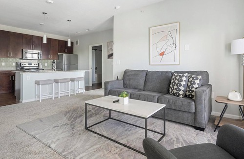 Austin Apartment | Landing | Chic 2BD, Courtyard, Gym