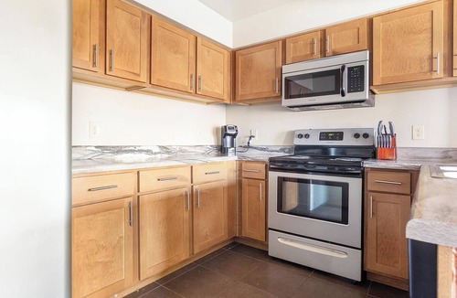Jenks Apartment | Landing | Chic 2BD, Courtyard, Clubhouse