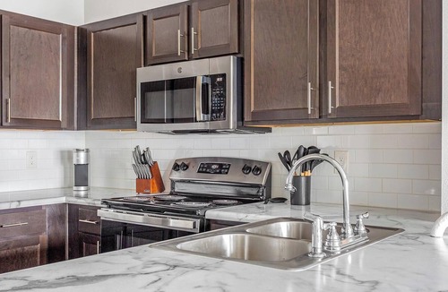 Broken Arrow Apartment | Landing | Chic 2BD, Gym, Clubhouse