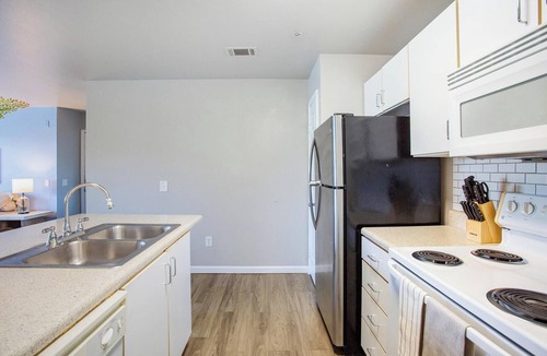 Tallahassee Apartment | Landing | Chic 2BD, Game Room, Clubhouse