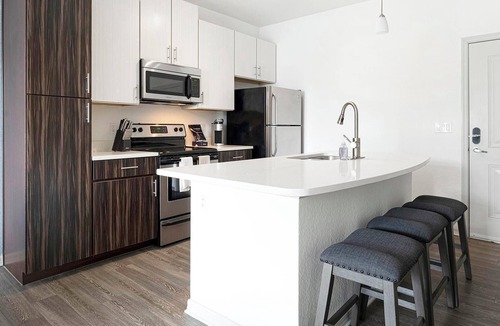 Fairvilla Apartment | Landing | Chic 2BD, Gym, Clubhouse