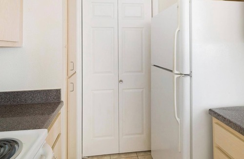 Southbelt/Ellington Apartment | Landing | Chic 2BD, Gym, Clubhouse