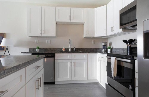 Vernon Apartment | Landing | Chic 2BD, Gym, Game Room