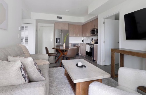 Hialeah Apartment | Landing | Chic 2BD, Gym