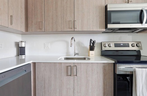 Hialeah Apartment | Landing | Chic 2BD, Gym