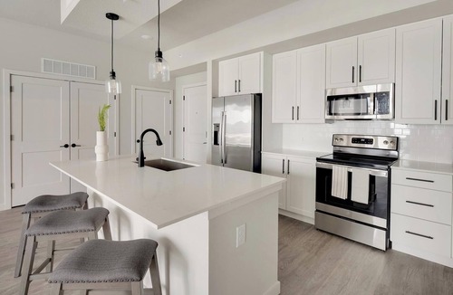 Franklin Apartment | Landing | Chic 2BD in Cool Springs