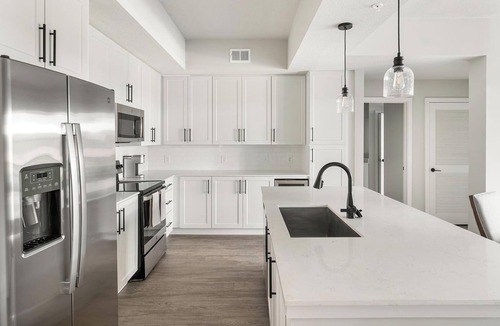 Franklin Apartment | Landing | Chic 2BD in Cool Springs