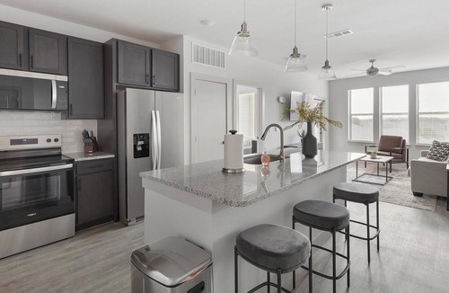 Corinth Apartment | Landing | Chic 2BD in Corinth