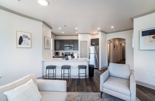 Corryville Apartment | Landing | Chic 2BD, Pool, Gym