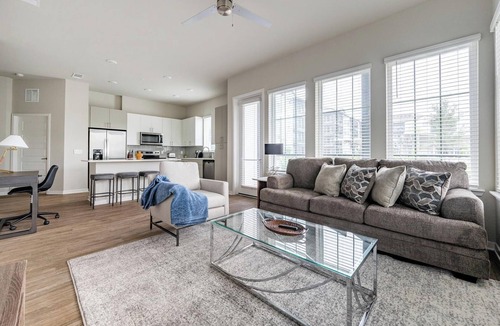 Wimauma Apartment | Landing | Chic 2BD, Pool, Clubhouse