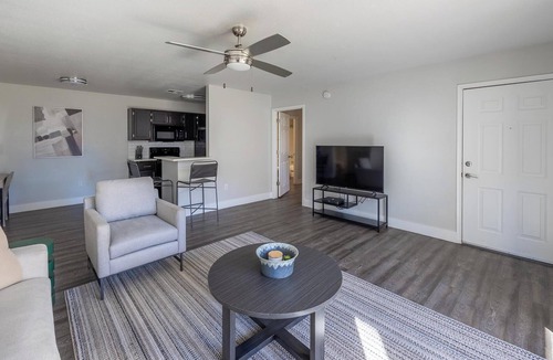 Greenbell Apartment | Landing | Chic 2BD, Pool, Gym