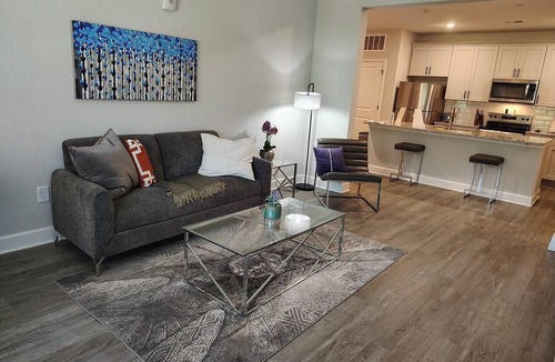 Newberry Apartment | Landing | Chic 2BD, Pool, Gym