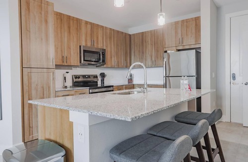 Interchange Square Apartment | Landing | Chic 2BD, Pool, Gym