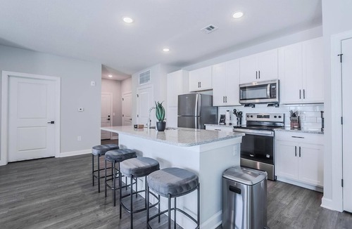 Fort Myers Apartment | Landing | Chic 2BD, Pool
