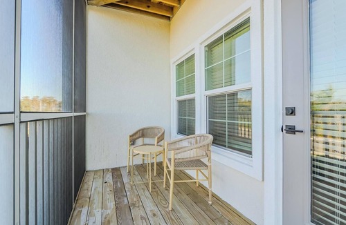 Fort Myers Apartment | Landing | Chic 2BD, Pool