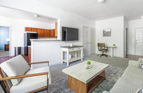Humble Apartment | Landing | Chic 2BD, Pool, Yoga Studio
