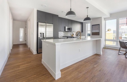 Uptown Apartment | Landing | Chic 2BD, Rooftop Lounge, Gym