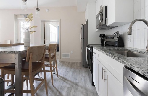 Daytona Beach Apartment | Landing | Chic 2BD, Courtyard, Clubhouse