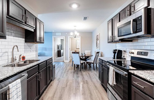Cocoa Apartment | Landing | Chic 3BD, Gym, Pool