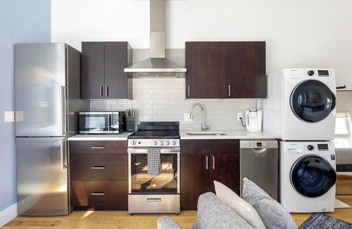 Cherry Creek Apartment | Landing | Chic Studio, Rooftop Lounge, Clubhouse