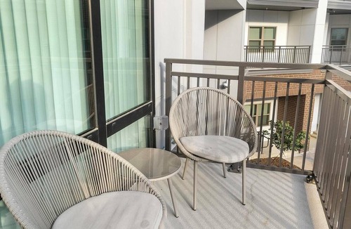 Chapel Hill Apartment | Landing | Chic Studio, Game Room, Courtyard