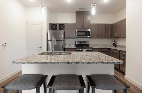Buda Apartment | Landing | Incredible 1BD, Gym, Game Room