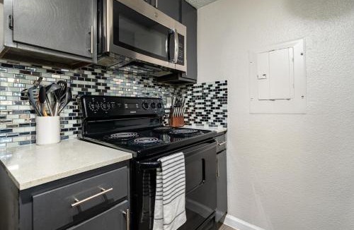 North Arlington Apartment | Landing Incredible 1BD Pool