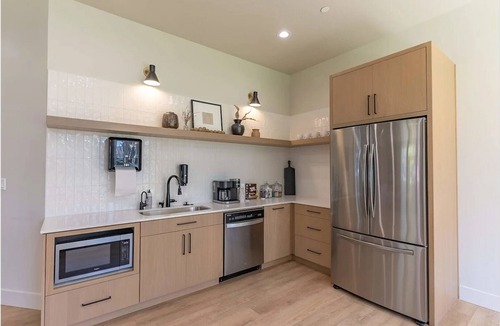 Molalla Apartment | Landing | Incredible 1BD, Clubhouse, Pool