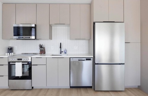 North Mountain Apartment | Landing | Incredible 1BD, Gym, Game Room