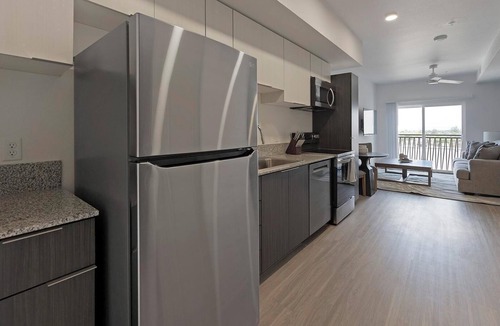 North Mountain Apartment | Landing | Incredible 1BD, Gym, Pool
