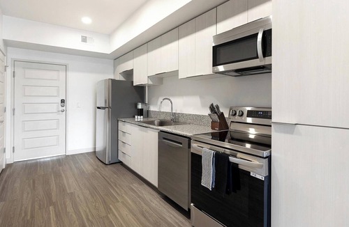 North Mountain Apartment | Landing | Incredible 1BD, Pool, Gym