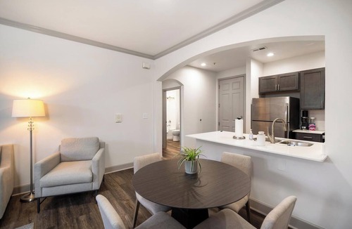 Corryville Apartment | Landing | Incredible 2BD, Clubhouse, Gym