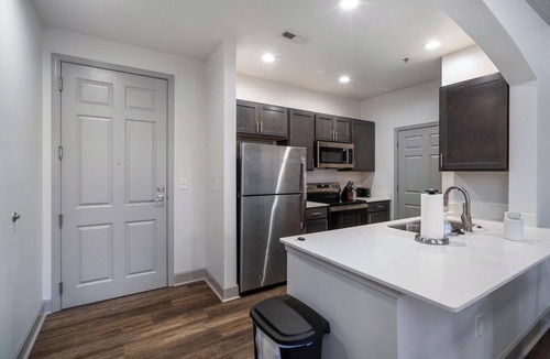 Corryville Apartment | Landing | Incredible 2BD, Clubhouse, Gym