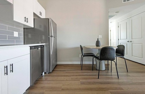 Townsite Apartment | Landing | Incredible 2BD, Rooftop Lounge, Pool