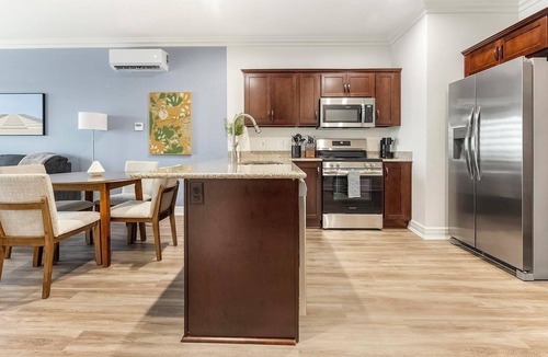 Johnstown Apartment | Landing | Incredible 2BD, Gym, Yoga Studio