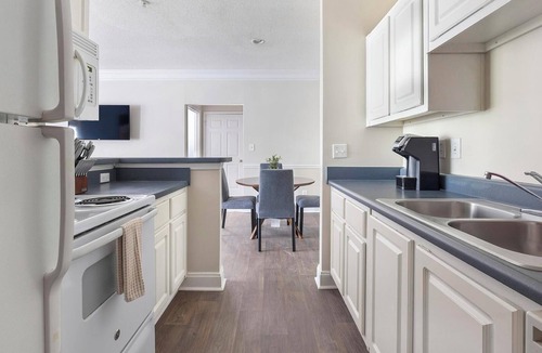 McDonough Apartment | Landing | Incredible 2BD, Gym, Pool