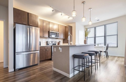 Milwaukee Apartment | Landing | Incredible 2BD, Gym, Courtyard