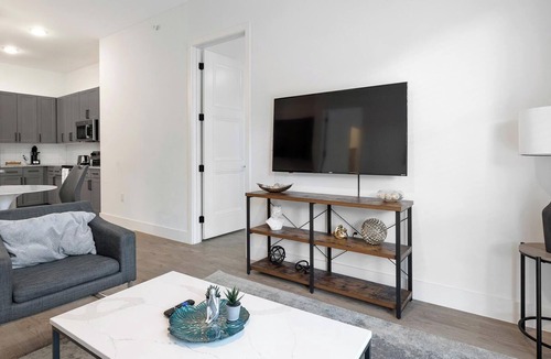 Denton Apartment | Landing | Incredible 2BD, Courtyard, Pool