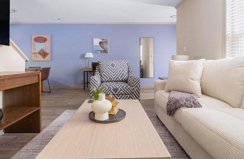 Crabtree Apartment | Landing Incredible 2BD Pool Gym