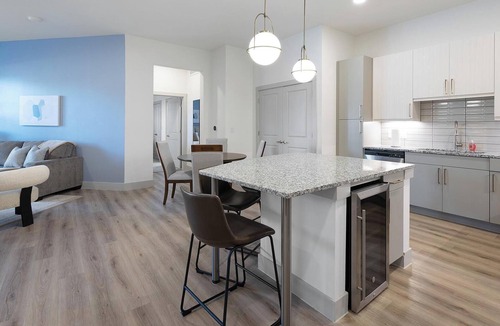 Far North Dallas Apartment | Landing | Incredible 2BD, Pool, Gym