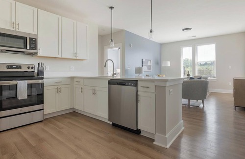 Hickory Apartment | Landing | Incredible 2BD, Yoga Studio, Gym