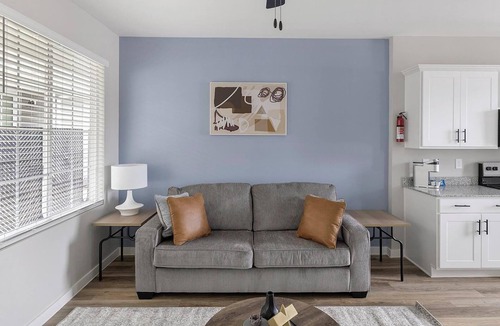 Madison Apartment | Landing | Incredible 2BD, Courtyard, Pool