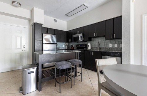 Miramar Apartment | Landing | Incredible 2BD, Gym, Clubhouse