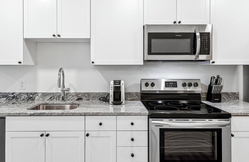 Greektown Historic District Apartment | Landing | Incredible Studio, Clubhouse, Gym