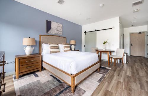 Haverhill Apartment | Landing Incredible Studio Gym Pool